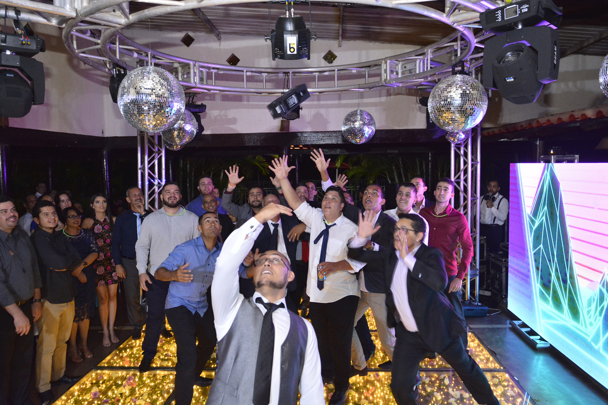 pista de dança com telão de led