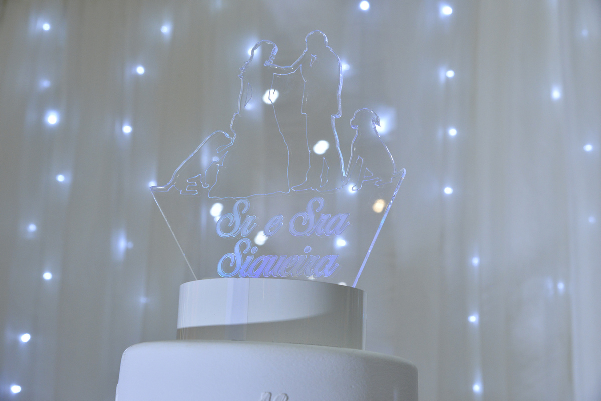 topo de mesa de bolo fluorecente