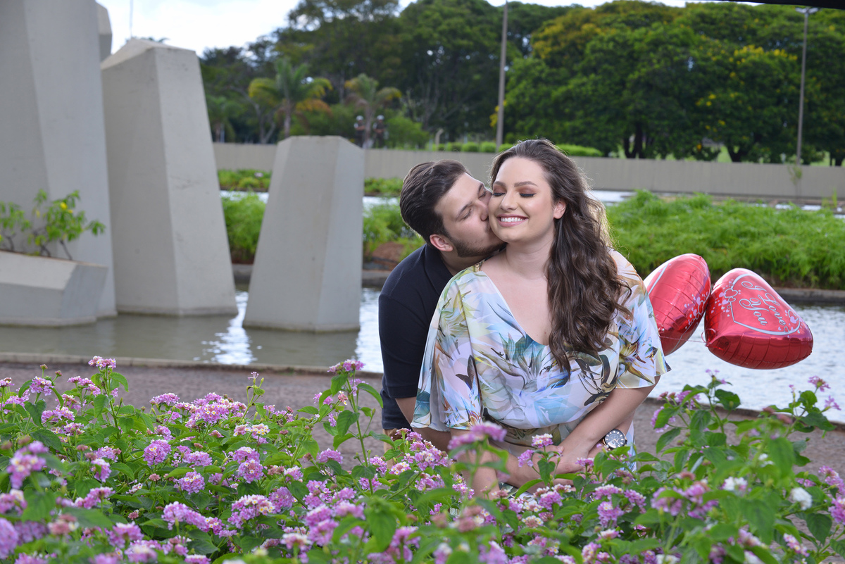Ensaio romântico na praça dos cristais - Prewedding 
