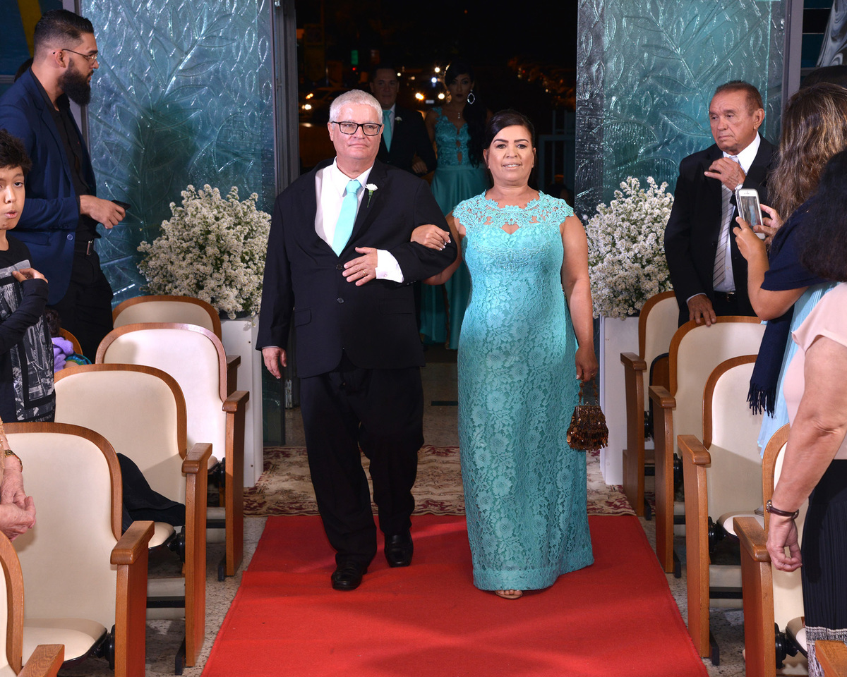 celebração de casamento na igreja santa teresinha
    Octogonal