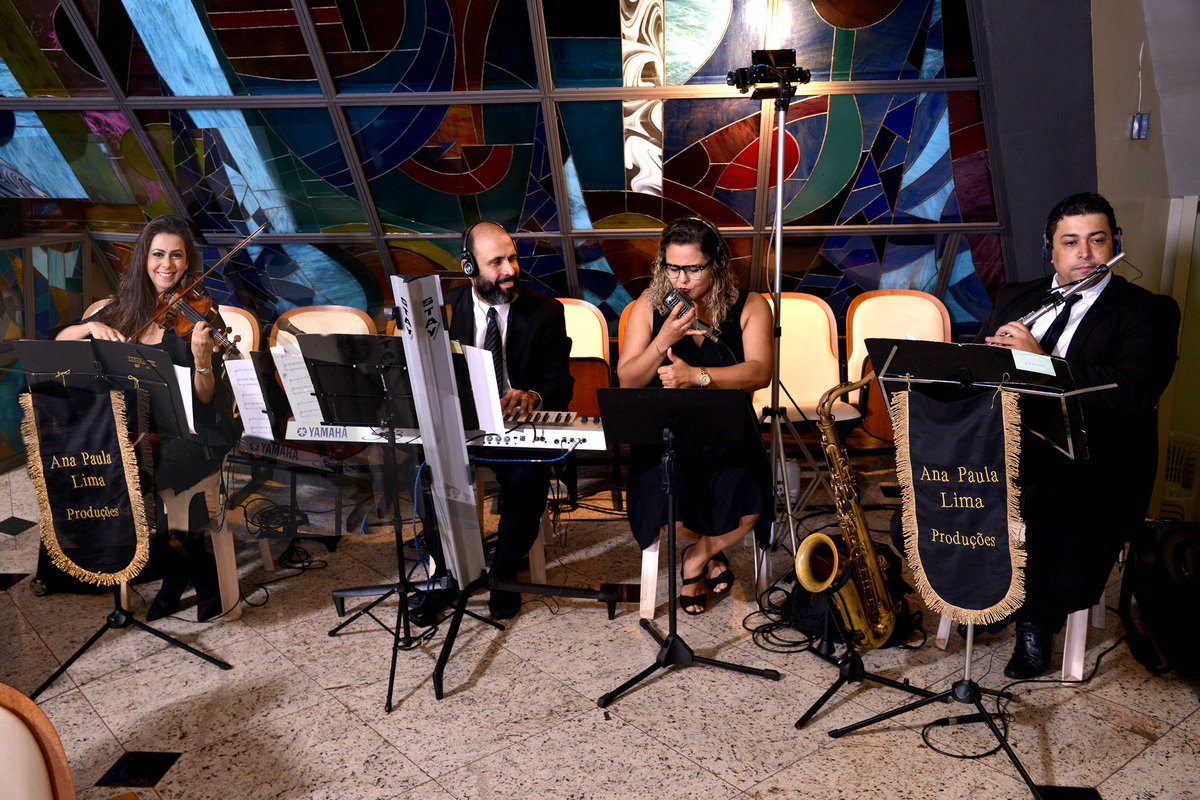 Violinista Ana paula Lima