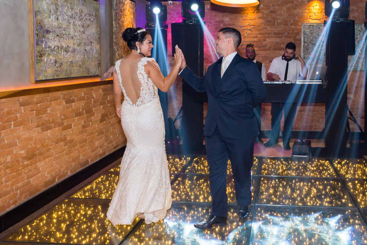 Pista de dança de led  no restaurante coco bambu DJ Lucas