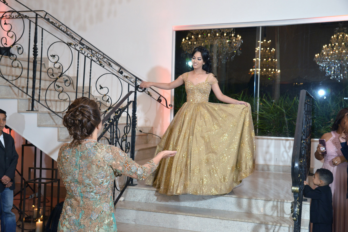 fotos de festa de 15 anos no salão de festas porto cristal