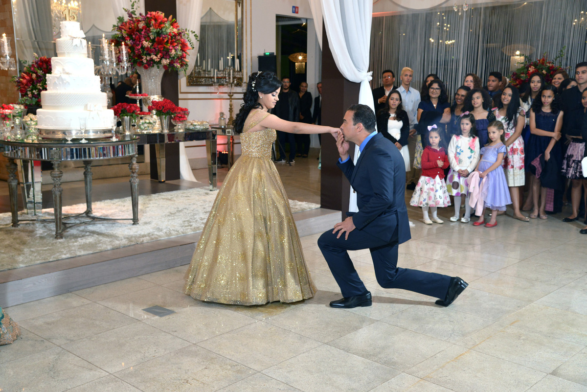 valsa de 15 anos - fotos de festa de 15 anos no salão de festas porto cristal 