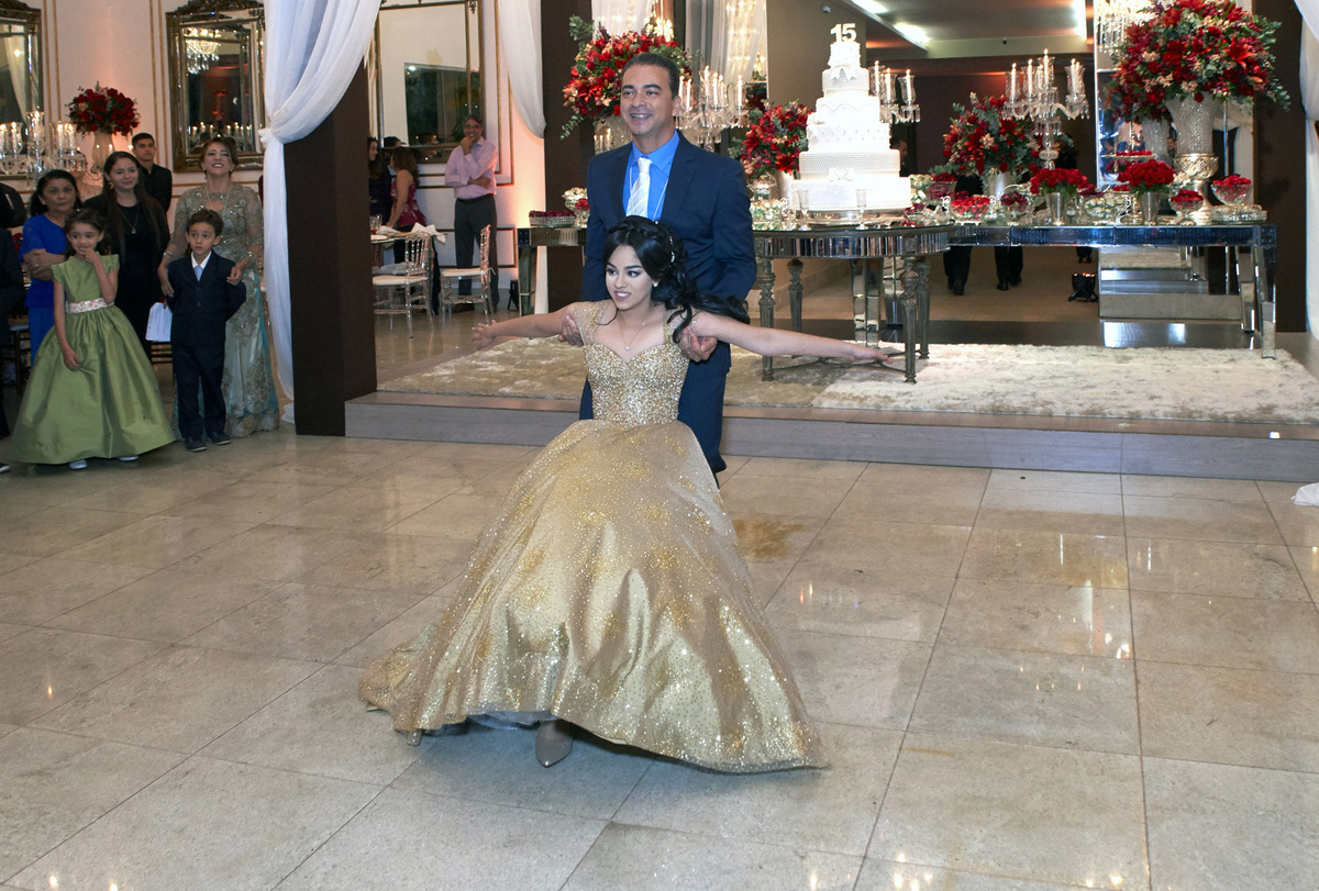 coregrafia para festa de 15 anos- salão de festas porto cristal 