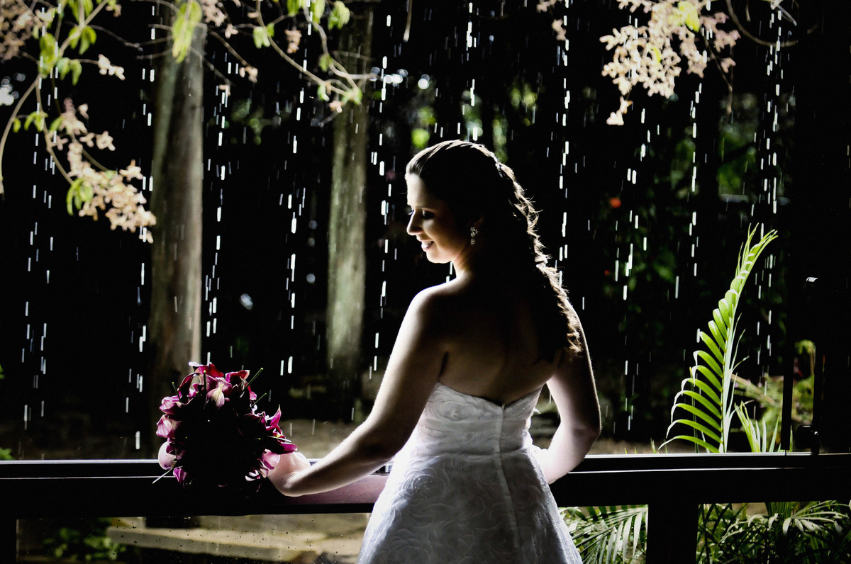 imagem noiva na chuva