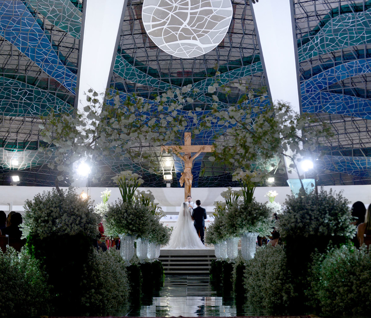 decoração da catedral metropolitana de brasilia