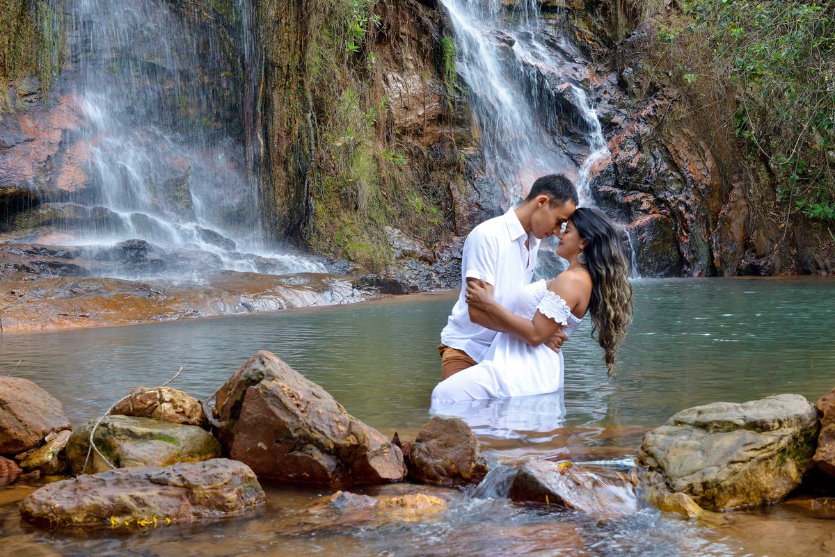 Ensaio fotográfico  no poço azul cachoeira