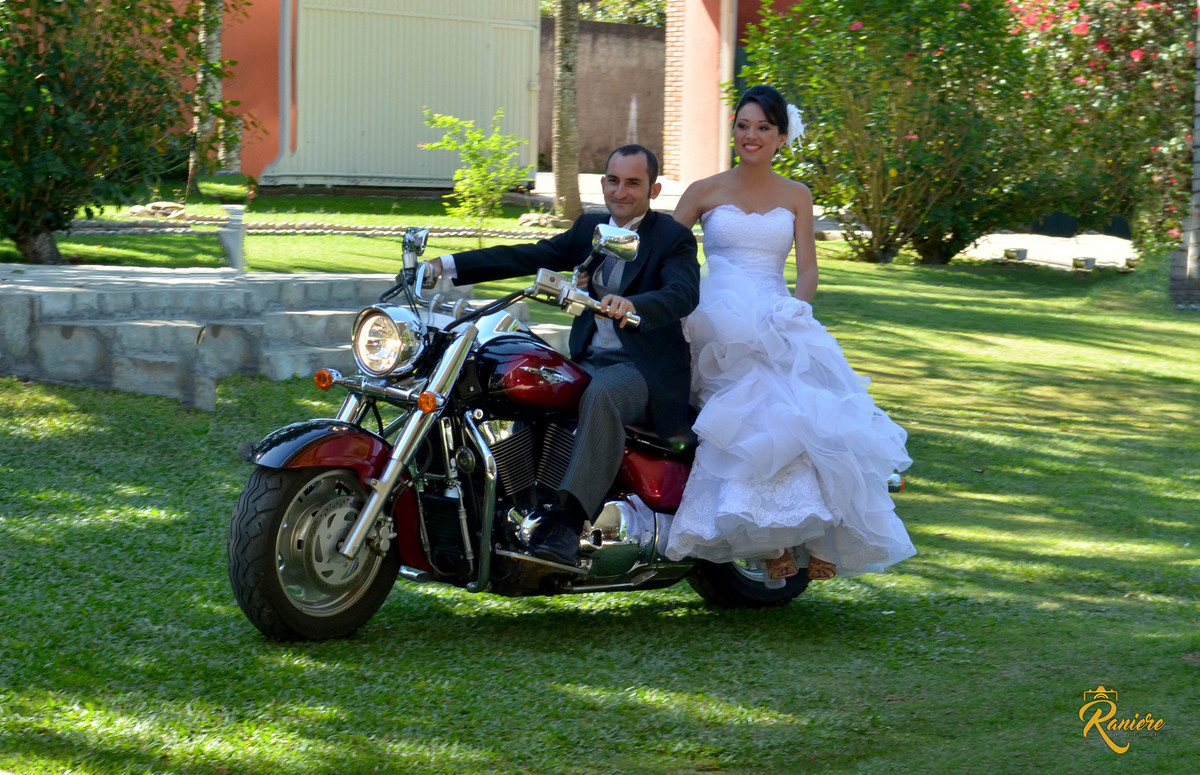 foto casamento com moto