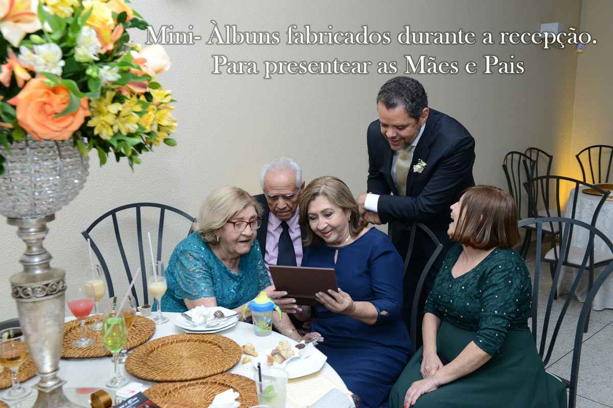 presentes para as mães no dia do casamento mini albuns fabricados durante o evento para presentear as mães