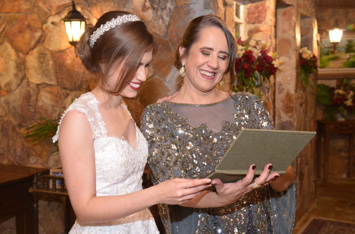 presente para as mães durante o casamento da filha mini álbuns 