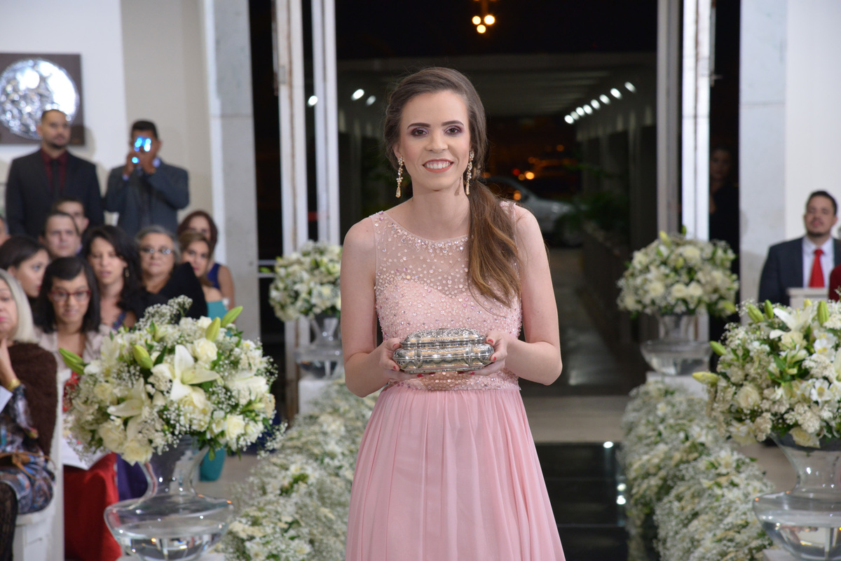 entrada da porta aliança no casamento no oratorio do soldado DF