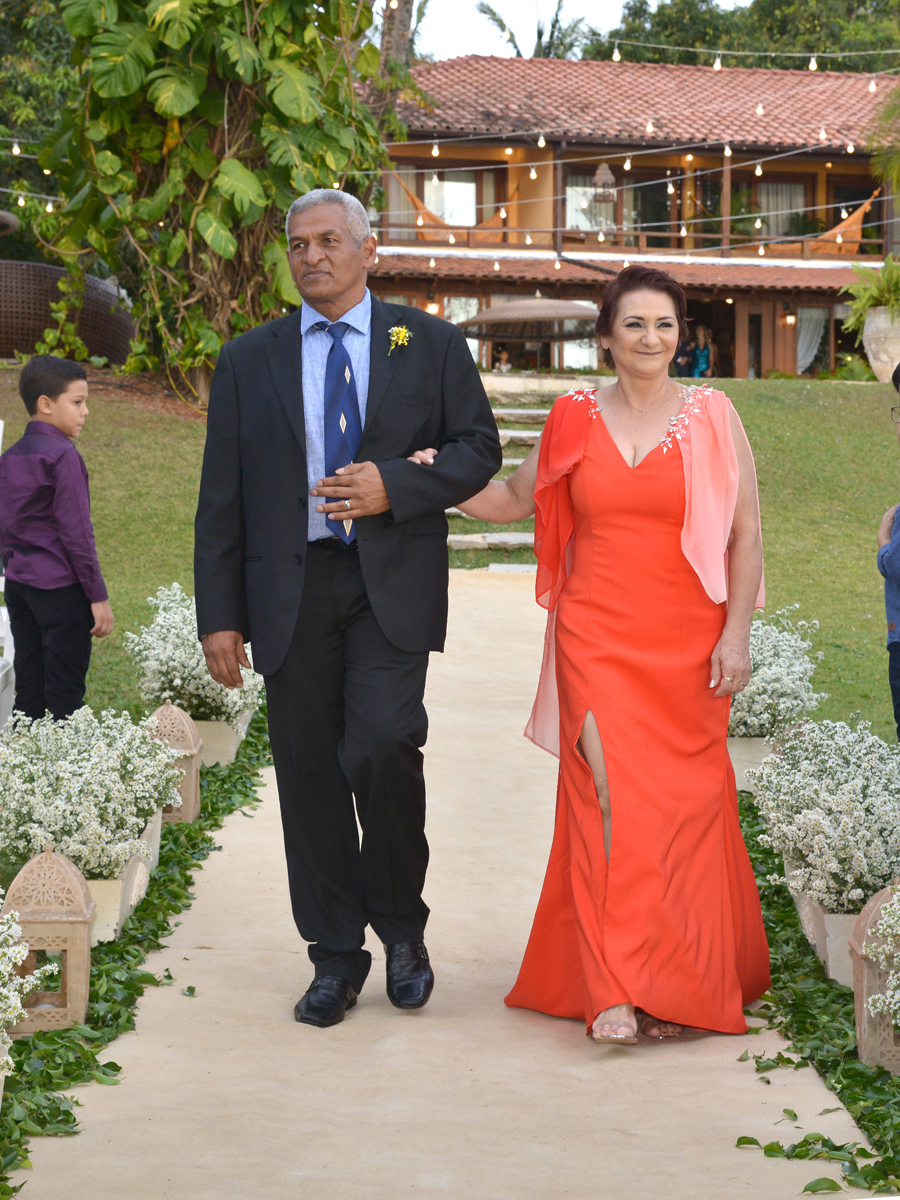 Casamento ao entardecer em Brasília na Garten Haus Cafe colonial