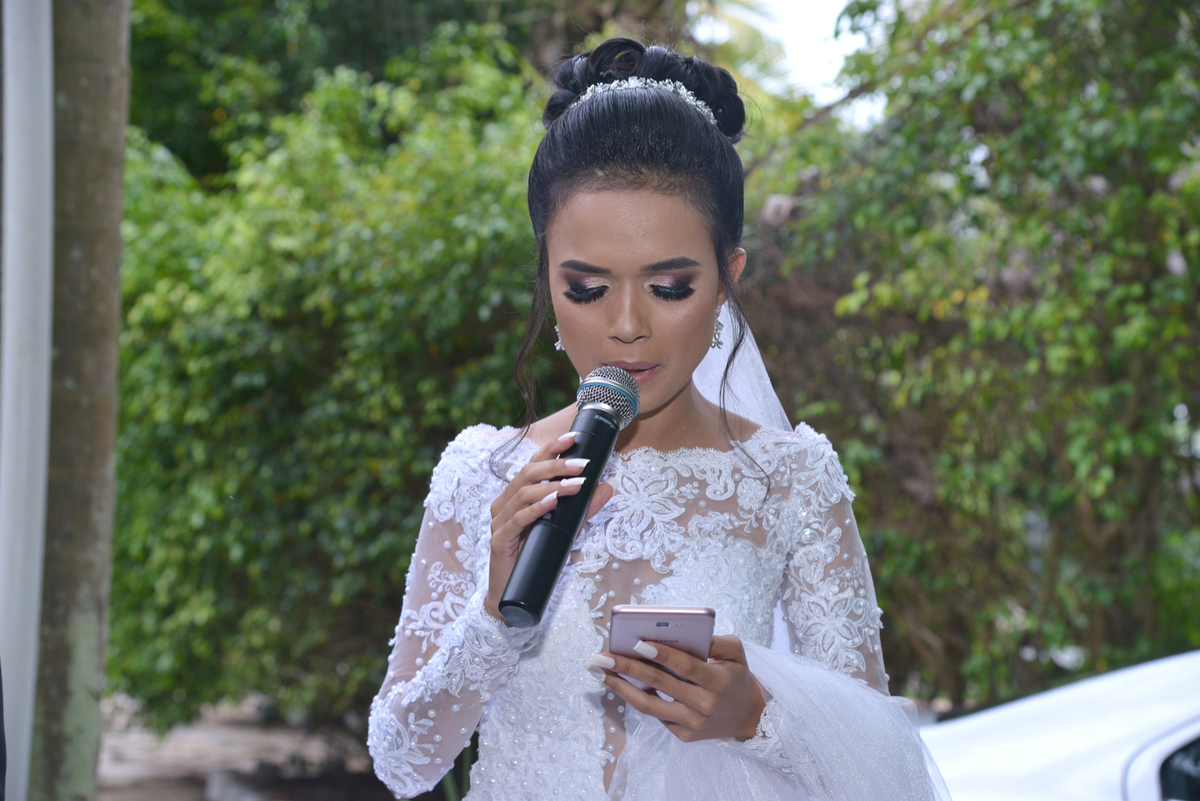 sentimento da noiva no casamento no espaço florativa