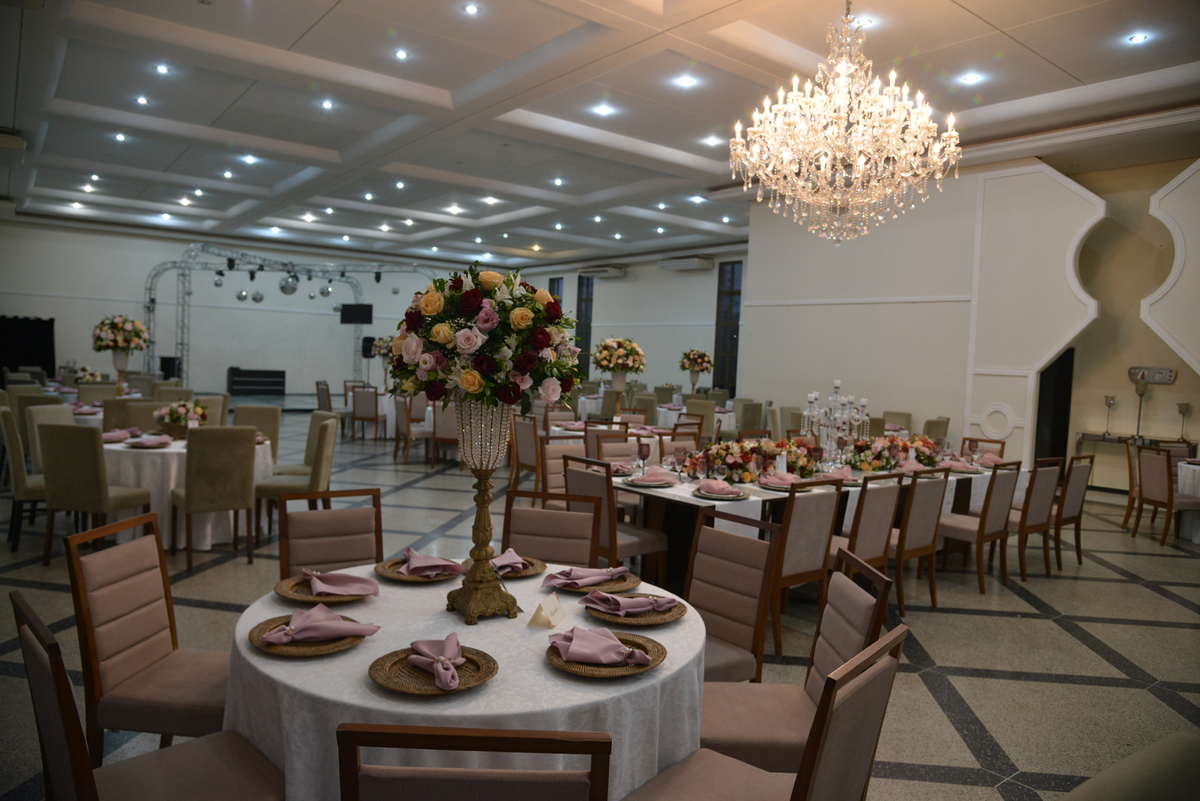 decoração de casamento no salão de festas supremum event center