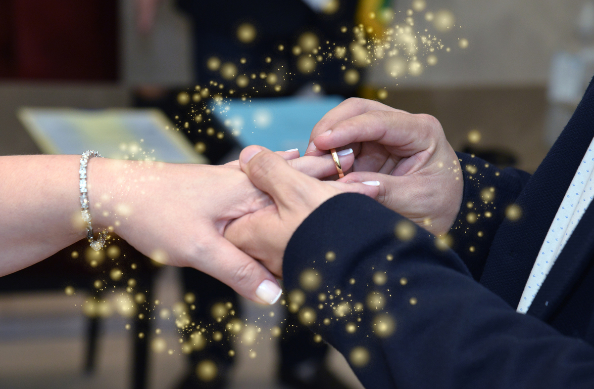 fotos de casamento na troca das alianças