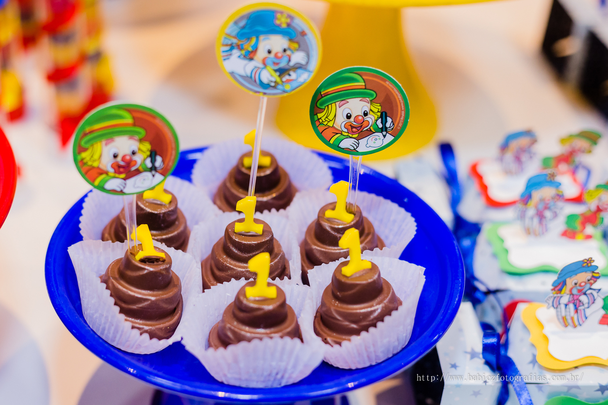 Foto doces personalizados tema circo de festa infantil no kiddiepark em Maringa