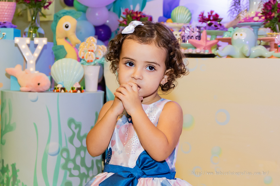 Fotografia da aniversariante Yasmin e sua festa de aniversario de 2 aninhos