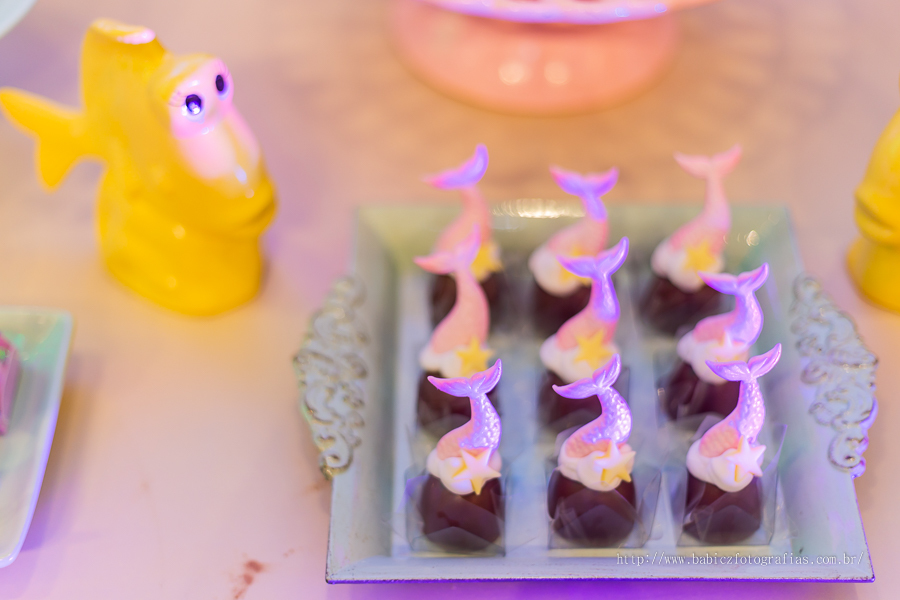 Fotografia doces personalizados. kit doces personalizados para festa infantil. doces para festa infantil. doces personalizados fundo do mar. doces personalizados maringa. Buffet Maringa.
Buffet Infantil Maringa. Aniversario Infantil Maringa.