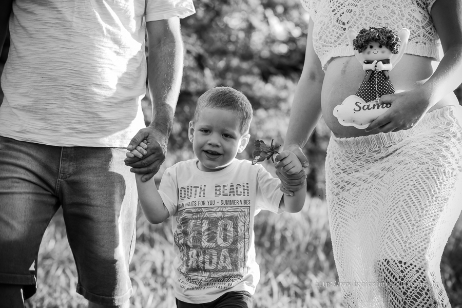 Ensaio gestante da nossa amiga gravidinha Erica. Fotos de Rose Babicz feitas na  linha do trem em Maringá - PR