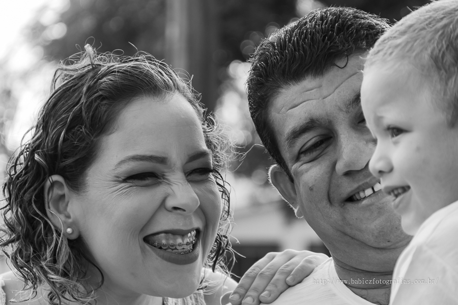 Ensaio book de gravida. Fotos de Rose Babicz feitas na  linha do trem e parques de Maringá, Babicz Fotografias.