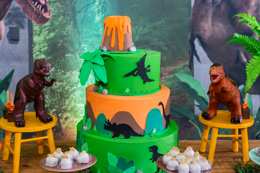 Festa infantil de aniversario lindo para comemorar 5 aninhos do Miguel, no diverkids em Maringa. Foi fotografado por Rose Babicz da empresa Babicz Fotografias da cidade de Maringa.