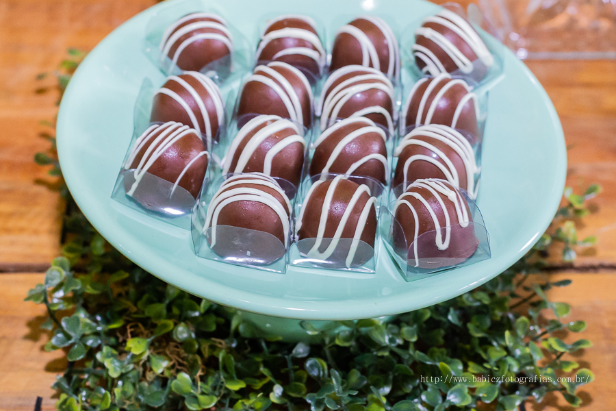 Festa infantil de aniversario lindo para comemorar 5 aninhos do Miguel, no diverkids em Maringa. Foi fotografado por Rose Babicz da empresa Babicz Fotografias da cidade de Maringa.