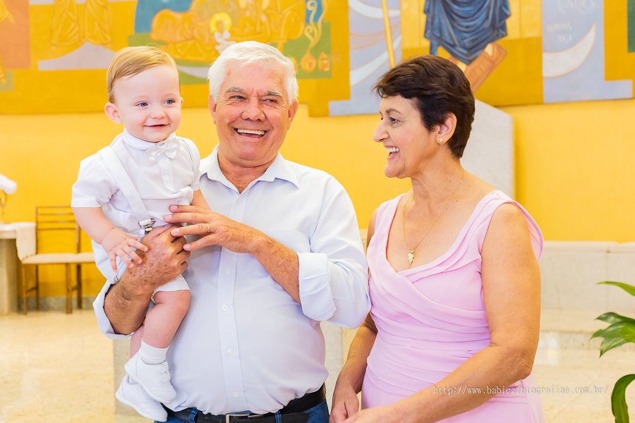 Batizado do Miguel na Paróquia Menino Jesus de Praga. Momentos lindos do batizado fotos de Rose Babicz 
