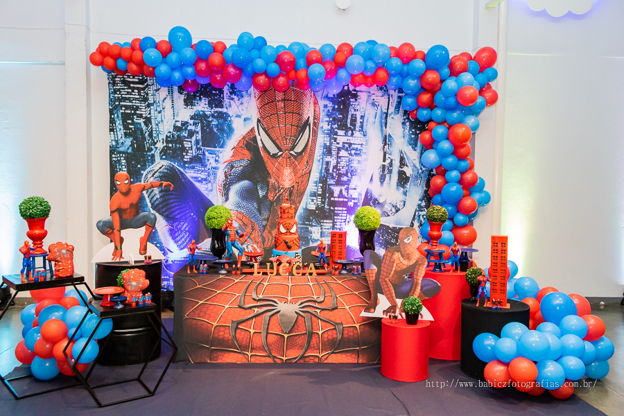 Festa de aniversario infantil do Lucca, com uma decoracao festa linda homem aranha spider-man na cidade de Maringa pela fotografa Rose Babicz no buffet fabula maringa
