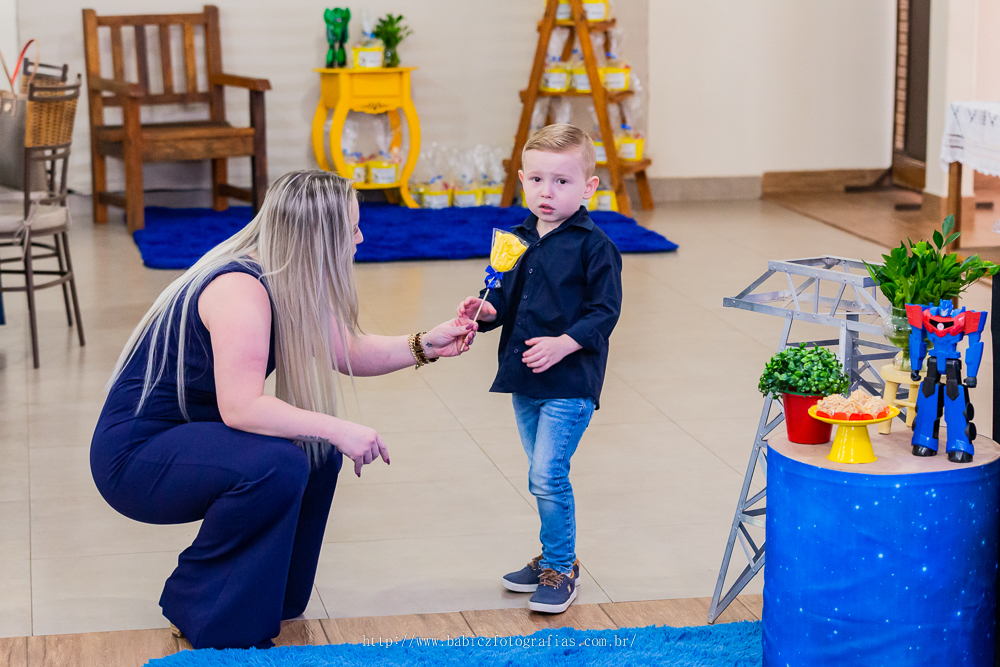 foto aniversariante com a mae