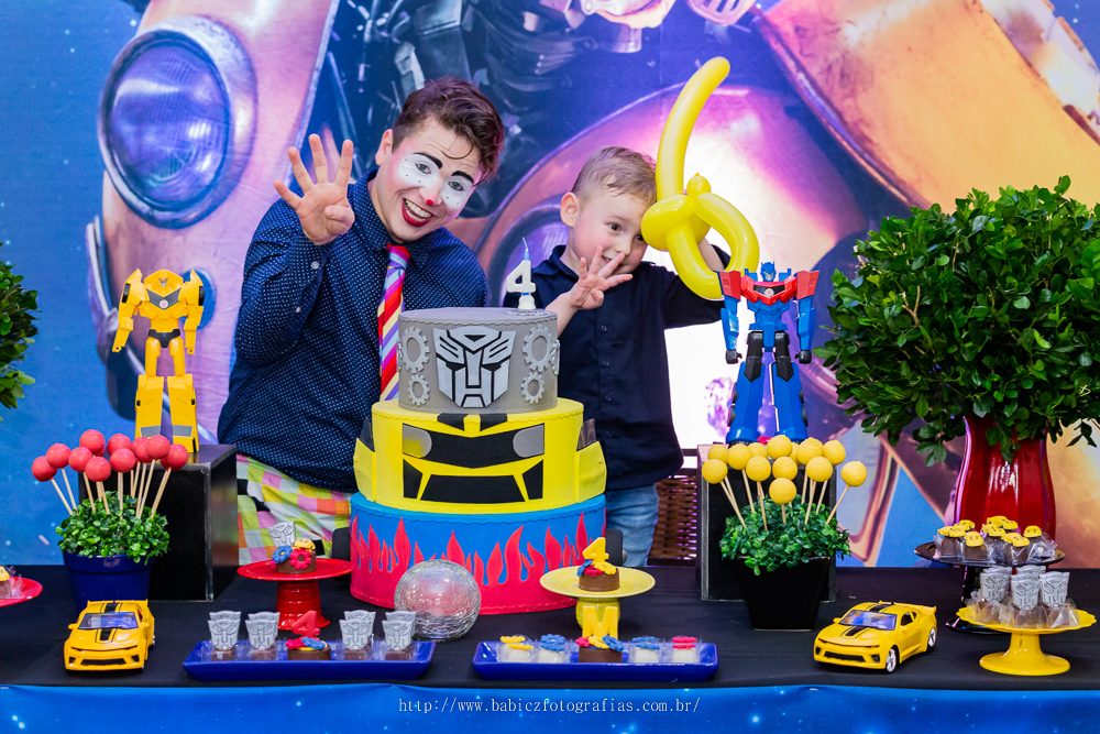 fotografia de Guilherme Ivanes do GRANDE INFANTES
infantes.arteculturaeeducacao animando festa infantil no buffet infantil em Maringa