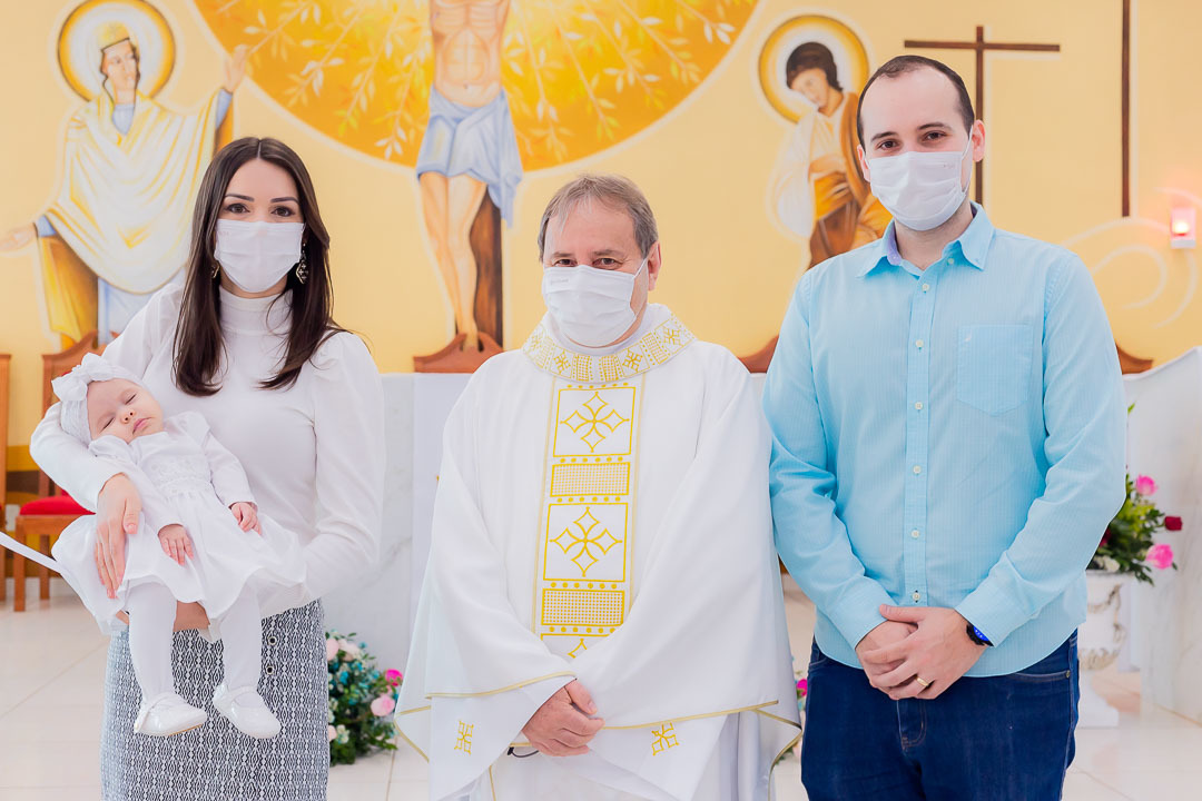 Fotografia de batismo na Capela Santa Helena em Maringá-Pr