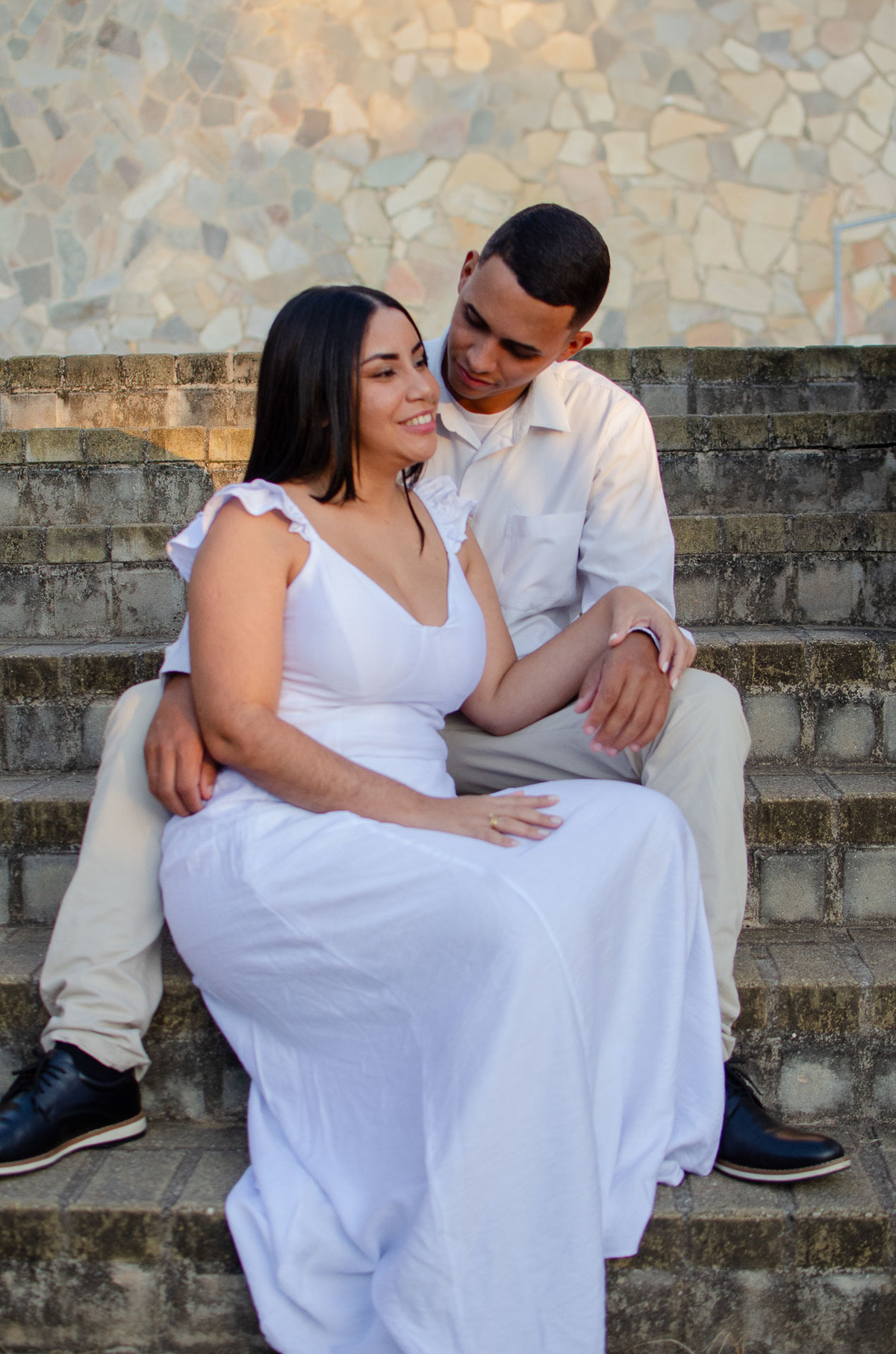 sessão pré-wedding evangélica, ensaio pré-casamento cristão, fotos de noivos evangélicos, pré-wedding romântico, fotografia de casamento cristão, ensaio de casal com fé, fotos antes do casamento, ensaio pré-wedding ao ar livre, pré-wedding, noivos