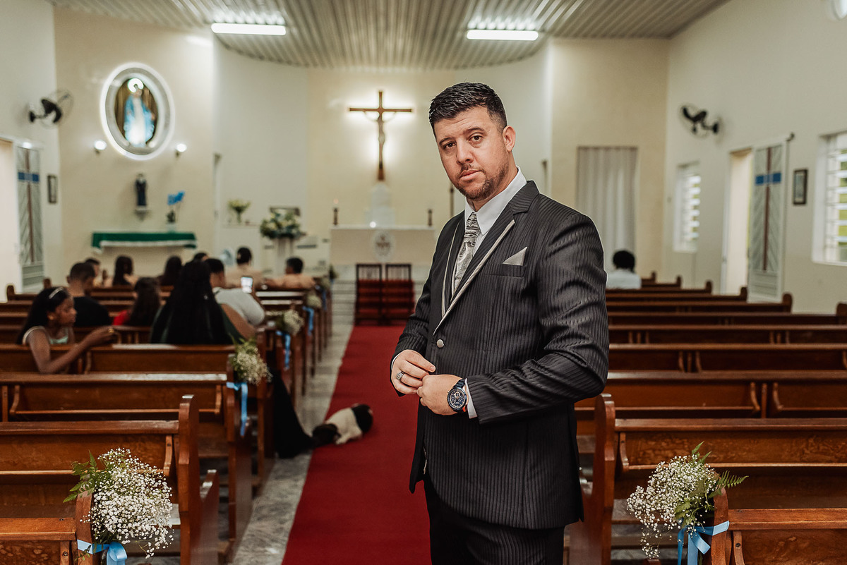 Zemar Fotografia, Casamento à noite, Casamento Católico, Casamento Relgioso, Casamento, Igreja Matirz Nossa Senhora das Graças Guaratinguetá-SP, Matrimônio, Noivo fechando o paletó