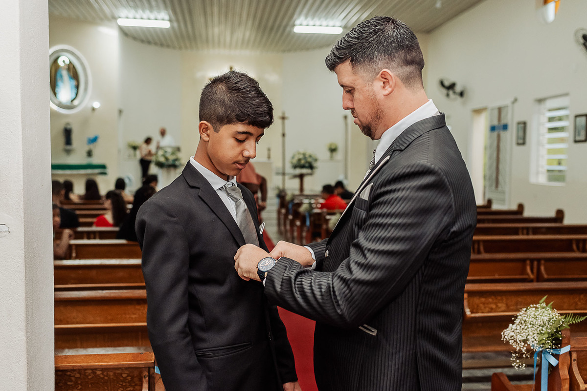 Zemar Fotografia, Casamento à noite, Casamento Católico, Casamento Relgioso, Casamento, Igreja Matirz Nossa Senhora das Graças Guaratinguetá-SP, Matrimônio, Pai arrumando o paletó  do filho, Pai e filho