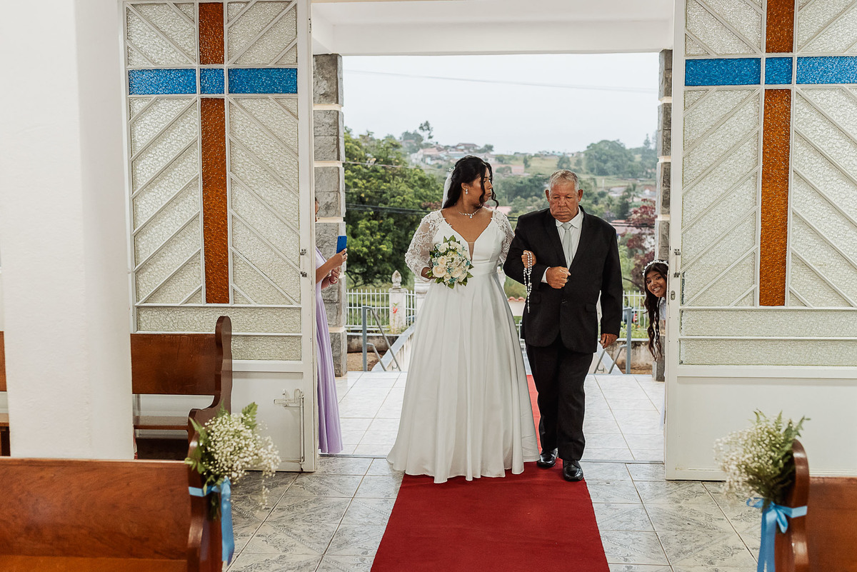 Zemar Fotografia, Casamento à noite, Casamento Católico, Casamento Relgioso, Casamento, Igreja Matirz Nossa Senhora das Graças Guaratinguetá-SP, Matrimônio,Noiva com o pai entanndo à Igreja, Noiva com o pai