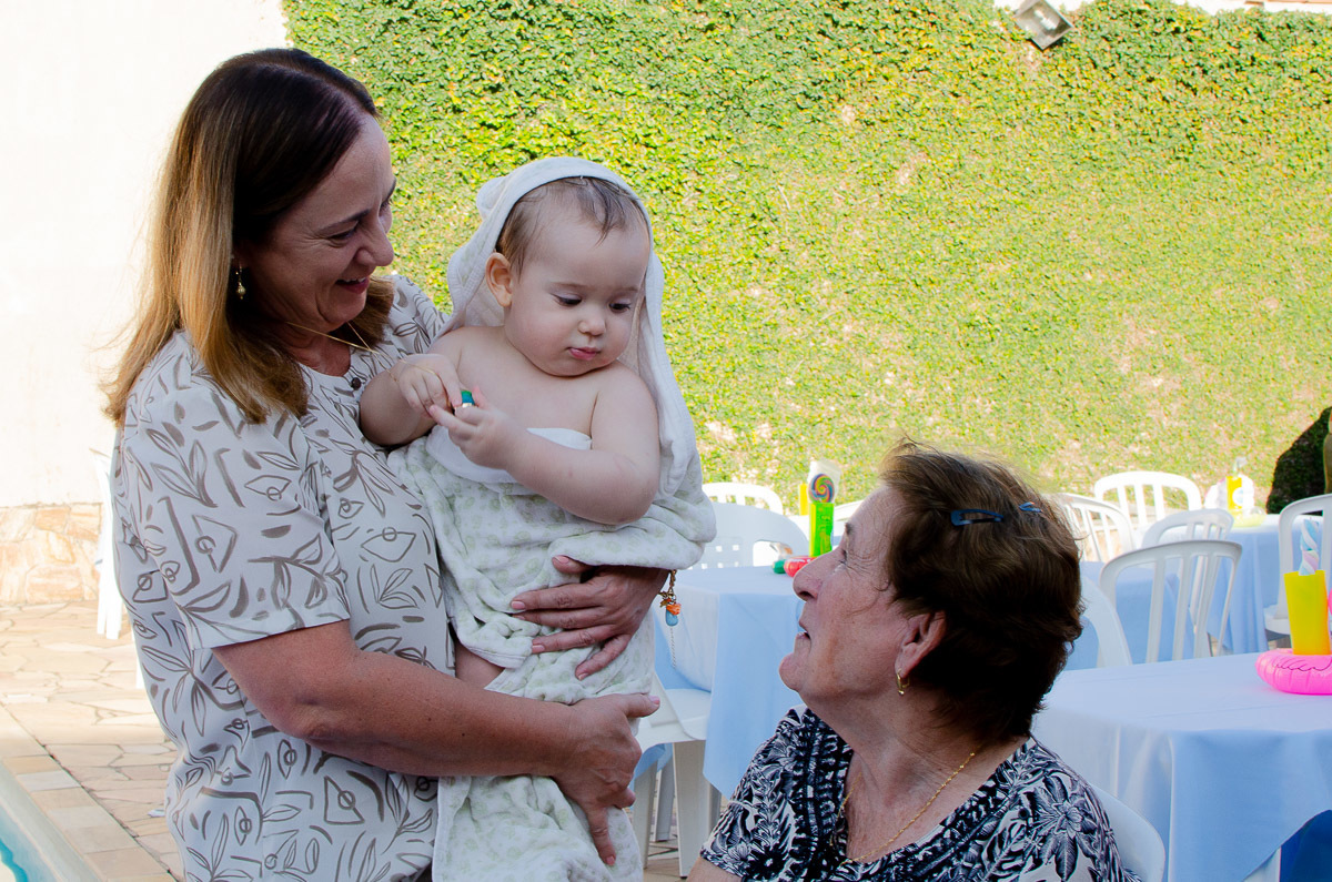 Zemar Fotografia - Festa de aniversário de 01 ano - avó e bisavó com neto e bisneto