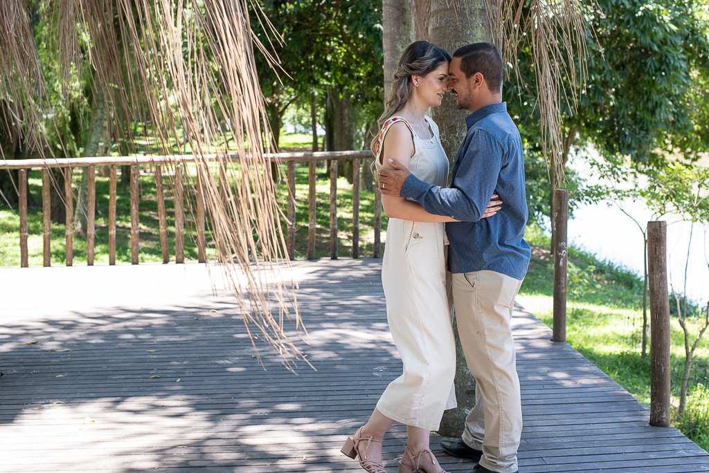 Casamento civil durante o dia; Larissa e Gabriel; Casamento em Guaratinguetá; Ensaio fotográfico em Guaratinguetá-SP; Bosque da Amizade em Guaratinguetá-SP
