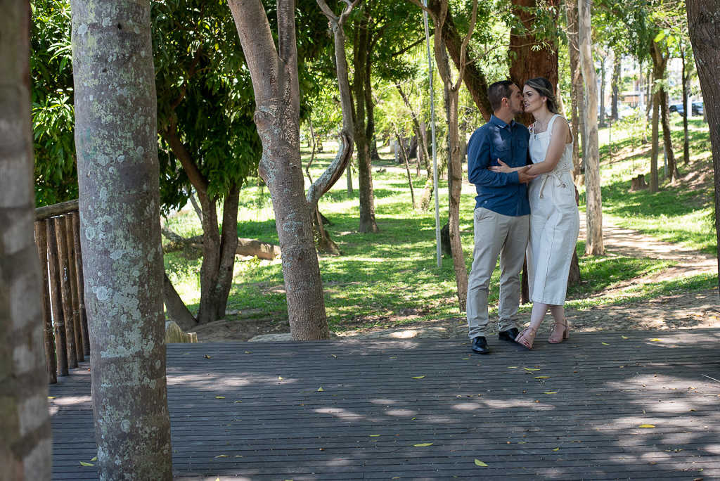 Casamento civil durante o dia; Larissa e Gabriel; Casamento em Guaratinguetá; Ensaio fotográfico em Guaratinguetá-SP; Bosque da Amizade em Guaratinguetá-SP