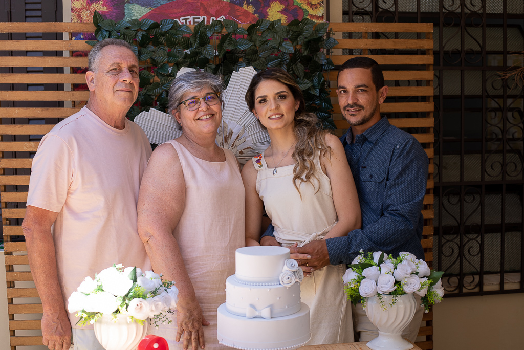 Casamento civil durante o dia; Larissa e Gabriel; Casamento em Guaratinguetá; Família Feliz