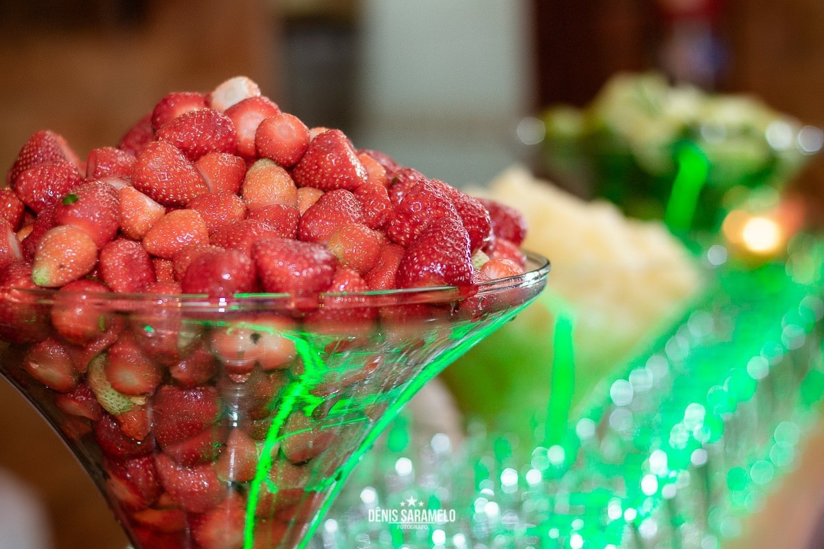 Morangos para drink em festa de debutante em juiz de fora