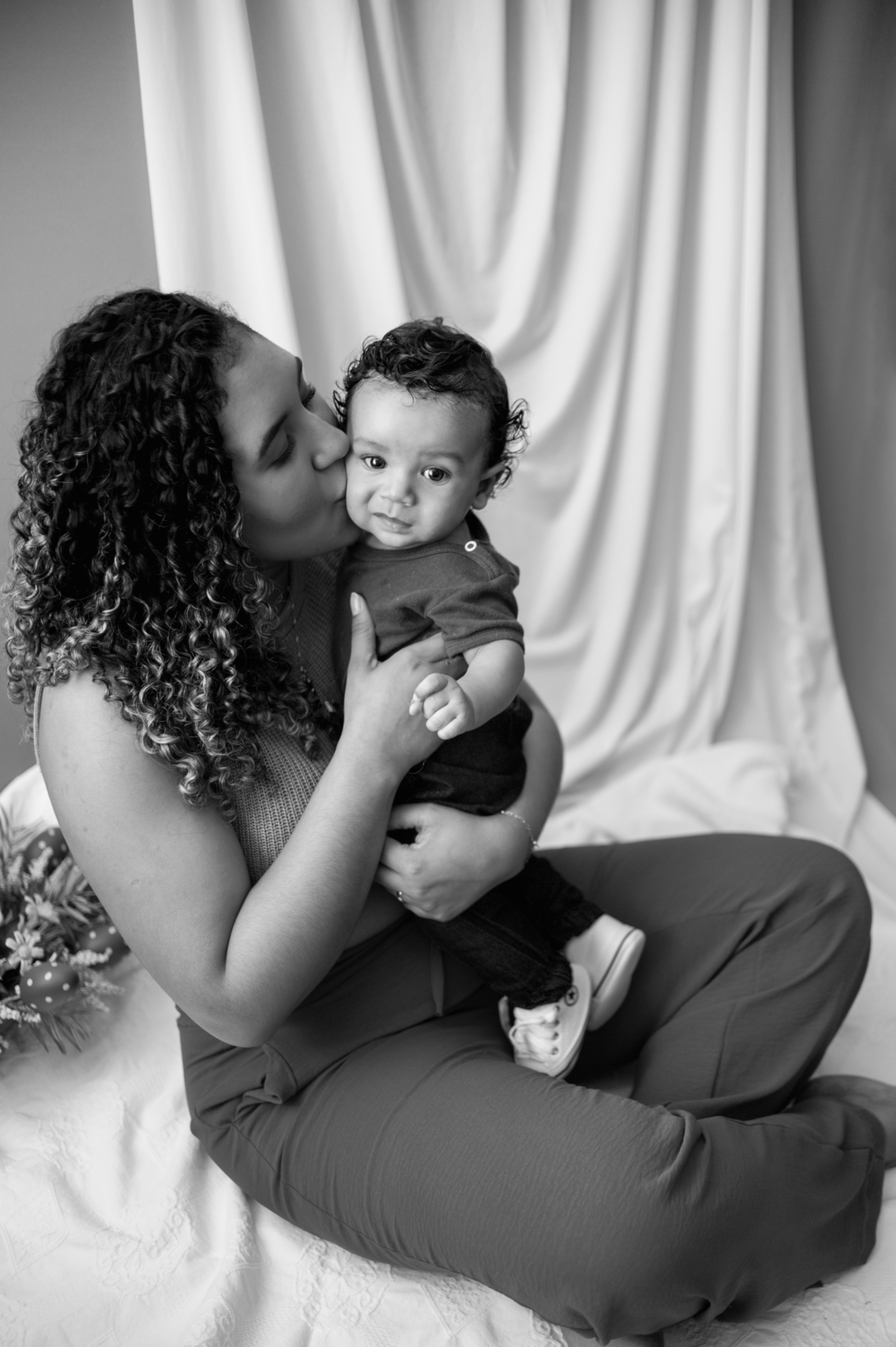 Momentos preciosos entre mãe e filho.
