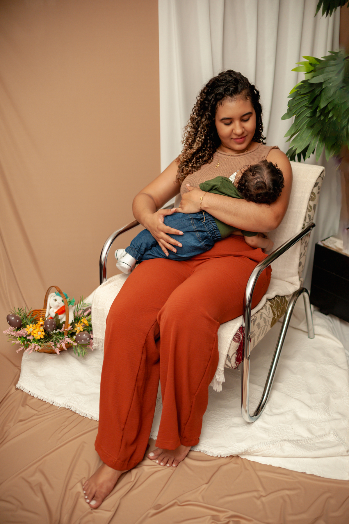 Momentos preciosos entre mãe e filho.