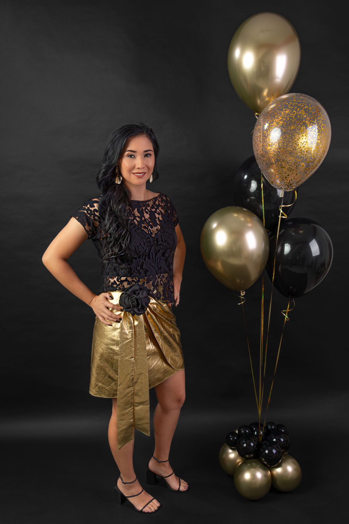 Ensaio feminino - ensaio 40 anos -ensaio de aniversário - ensaio estúdio - ensaio com balões - balão metalizado - Balões de gás hélio