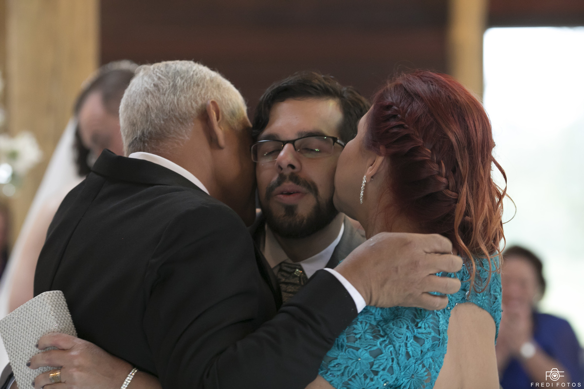 pais e filhos na cerimonia