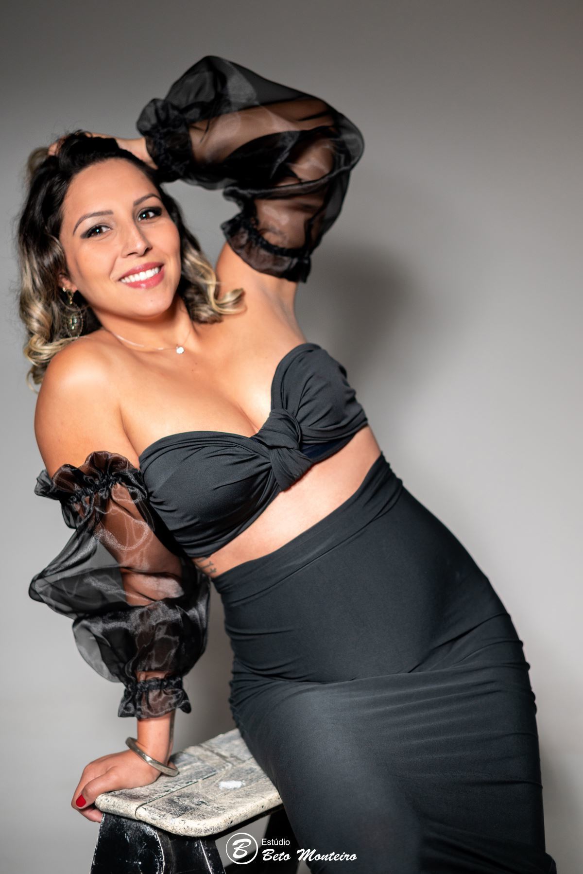 Book Gestante e Família em Curitiba - Book de gestante em estúdio - ensaio de gestante - book em estúdio - sessão fotográfica - Grávida - Gestação - Estúdio Beto Monteiro - Vanessa - Danilo - Isis