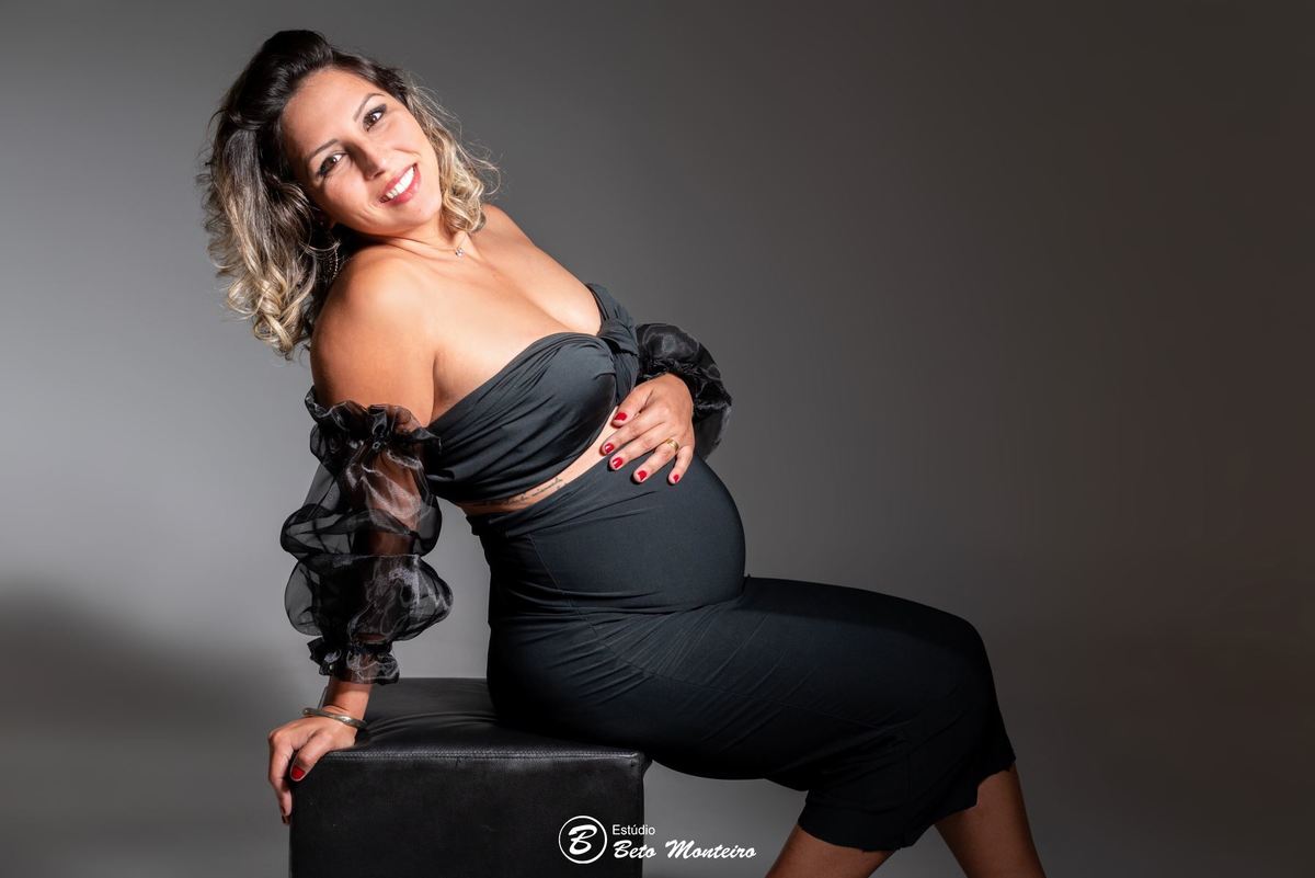 Book Gestante e Família em Curitiba - Book de gestante em estúdio - ensaio de gestante - book em estúdio - sessão fotográfica - Grávida - Gestação - Estúdio Beto Monteiro - Vanessa - Danilo - Isis