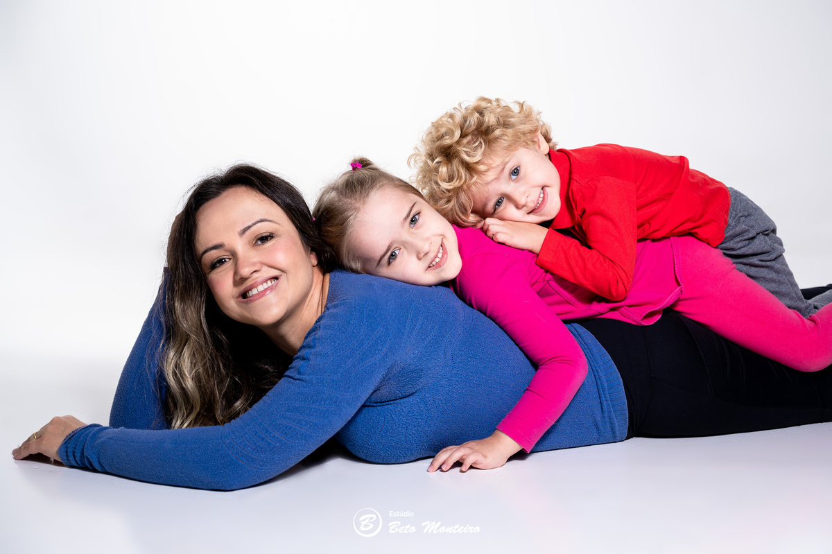 Mini ensaio dia das mães. Sessão dia das mães. Sessão dia das mães Curitiba. Mãe e filha. Mãe e filho. Mãe e filhos.