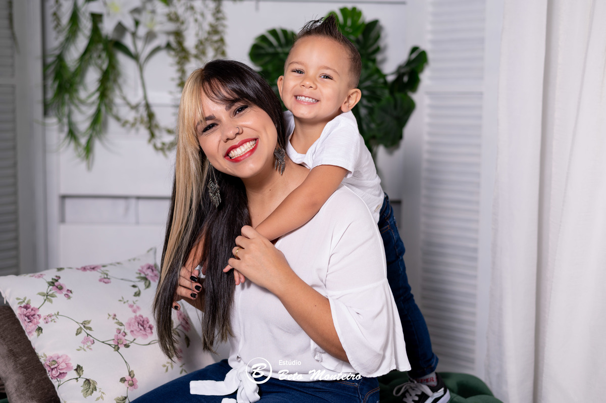Mini ensaio dia das mães. Sessão dia das mães. Sessão dia das mães Curitiba. Mãe e filha. Mãe e filho. Mãe e filhos.