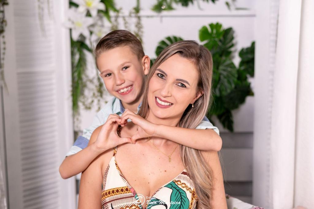 Mini ensaio dia das mães. Sessão dia das mães. Sessão dia das mães Curitiba. Mãe e filha. Mãe e filho. Mãe e filhos.